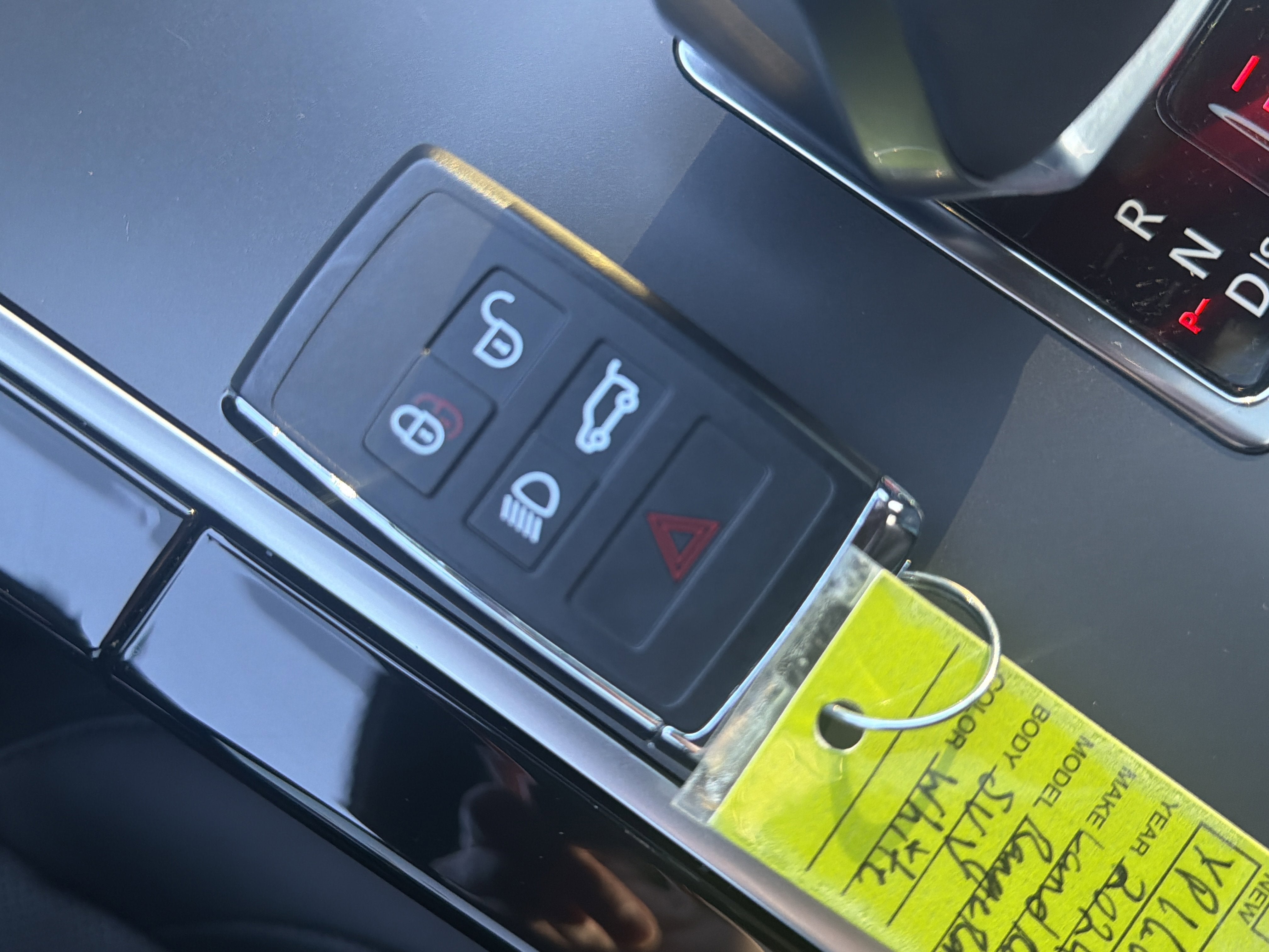 2024 Land Rover Range Rover Velar Dynamic SE