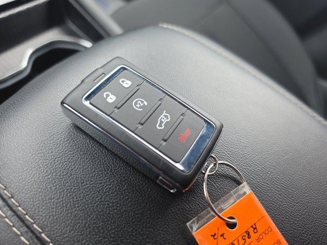 2024 Jeep Grand Cherokee L Laredo 4x4