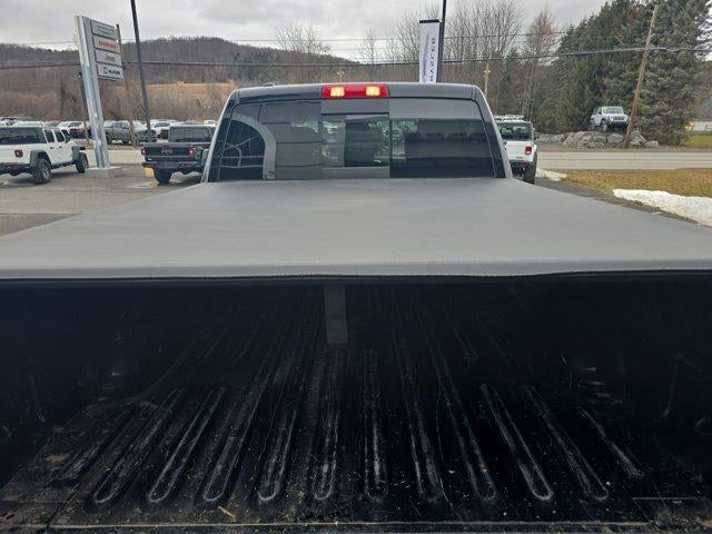 2019 RAM 1500 Classic SLT 4x4 Crew Cab 6'4" Box