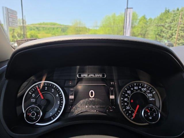 2020 RAM 1500 Big Horn 4x4 Quad Cab 6'4" Box