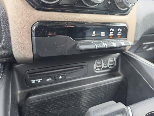 2019 RAM 1500 Laramie 4x4 Quad Cab 6'4" Box