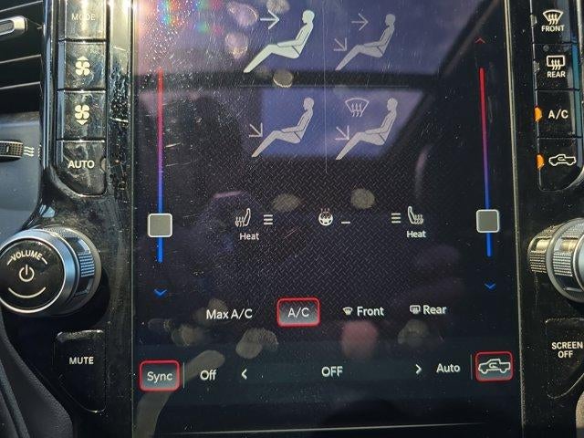 2022 RAM 1500 Big Horn 4x4 Crew Cab 5'7" Box