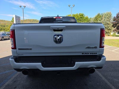 2022 RAM 1500 Big Horn 4x4 Crew Cab 5'7" Box