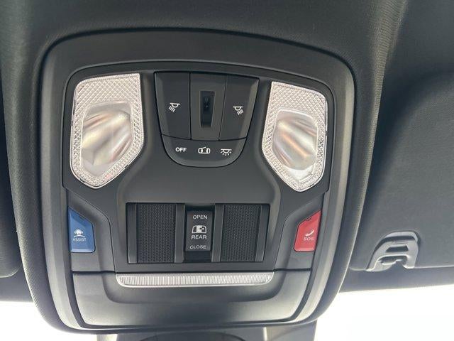 2022 RAM 1500 Rebel 4x4 Crew Cab 5'7" Box