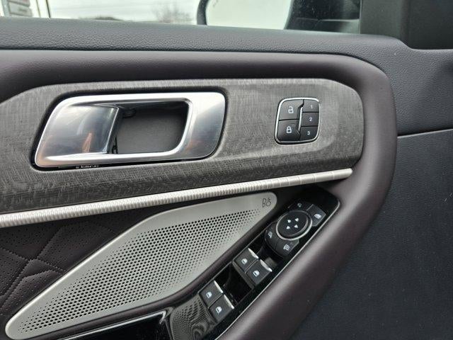 2025 Ford Explorer Platinum 4WD