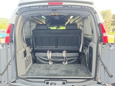 2021 Chevrolet Express Passenger 2500 Regular Wheelbase Rear-Wheel Drive 1LS