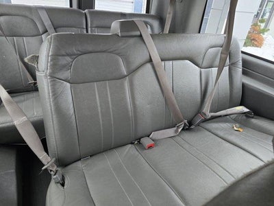 2020 Chevrolet Express Passenger 3500 Extended Wheelbase Rear-Wheel Drive 1LS