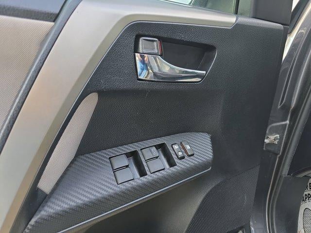 2015 Toyota RAV4 AWD 4dr XLE (Natl)