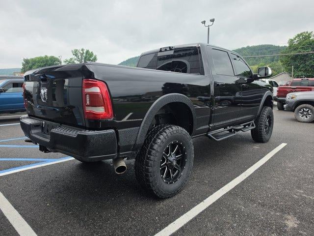 2022 RAM 3500 Laramie 4x4 Crew Cab 6'4" Box