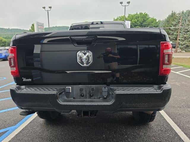 2022 RAM 3500 Laramie 4x4 Crew Cab 6'4" Box