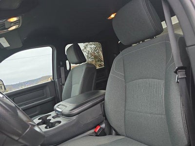 2022 RAM 3500 Tradesman 4x4 Crew Cab 8' Box