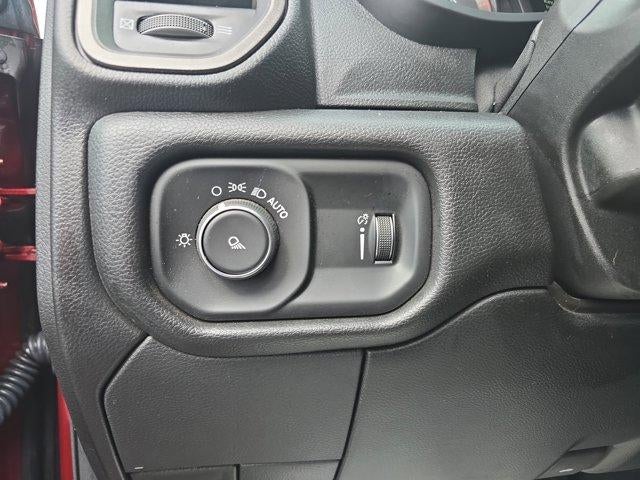 2022 RAM 3500 Tradesman 4x4 Crew Cab 8' Box