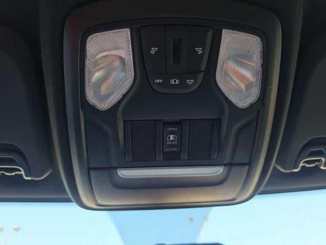 2021 RAM 2500 Tradesman 4x4 Crew Cab 6'4" Box