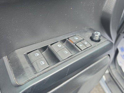 2023 Toyota Tacoma 4WD 4WD SR Double Cab 5' Bed V6 AT (GS)