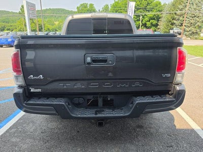 2017 Toyota Tacoma Limited Double Cab 5' Bed V6 4x4 AT (Natl)