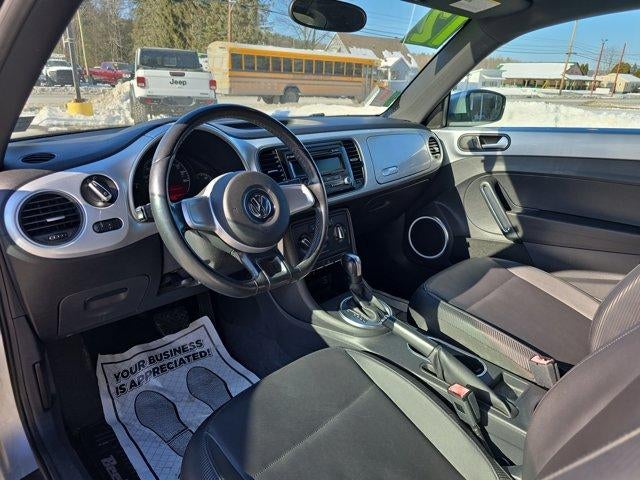 2012 Volkswagen Beetle 2dr Cpe Auto 2.5L PZEV