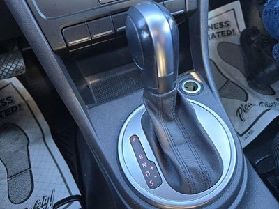 2012 Volkswagen Beetle 2dr Cpe Auto 2.5L PZEV