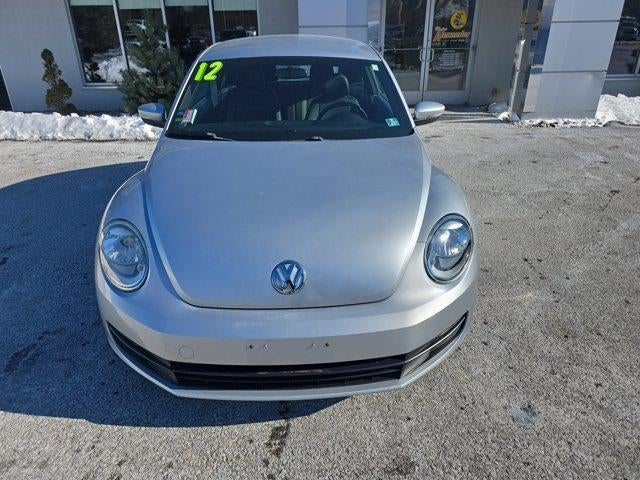 2012 Volkswagen Beetle 2dr Cpe Auto 2.5L PZEV