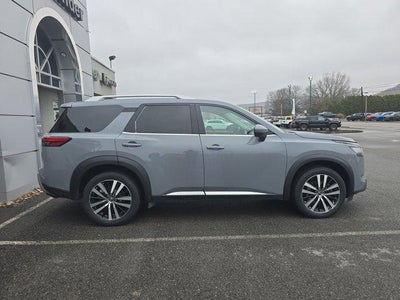 2023 Nissan Pathfinder Platinum 4WD