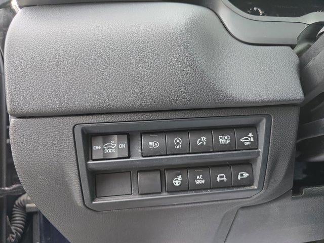 2022 Toyota Tundra 4WD 4WD Limited CrewMax 5.5' Bed (Natl)