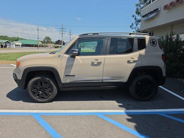 2017 Jeep Renegade Deserthawk 4x4 *Ltd Avail*