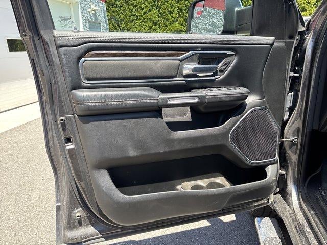 2019 RAM 1500 Laramie 4x4 Crew Cab 5'7" Box