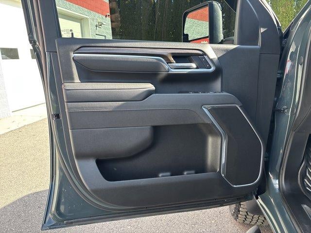 2025 Chevrolet Silverado 2500 HD Crew Cab Standard Box 4-Wheel Drive LT