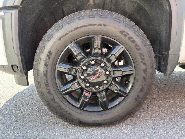 2025 GMC Sierra 3500HD Crew Cab Standard Box 4-Wheel Drive AT4