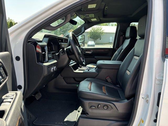 2025 GMC Sierra 3500HD Crew Cab Standard Box 4-Wheel Drive AT4