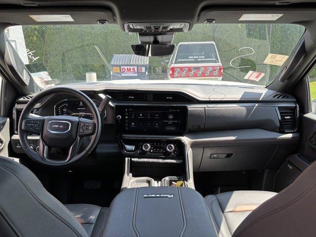 2025 GMC Sierra 3500HD Crew Cab Standard Box 4-Wheel Drive AT4