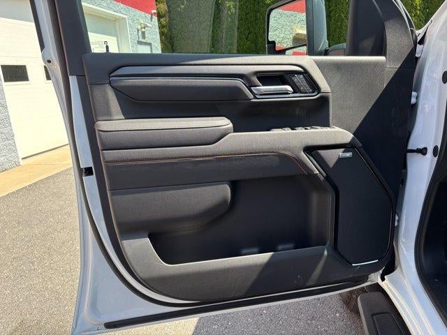 2025 GMC Sierra 3500HD Crew Cab Standard Box 4-Wheel Drive AT4