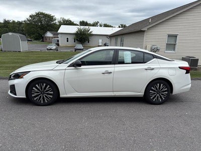2025 Nissan Altima SV FWD