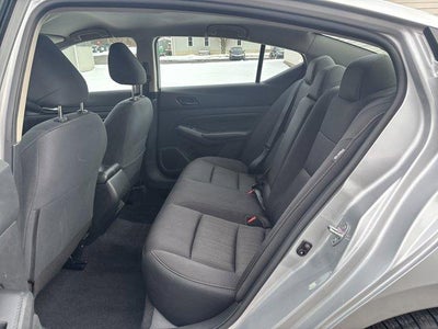 2024 Nissan Altima 2.5 SV Sedan