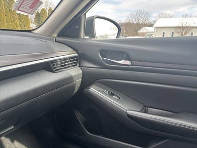 2024 Nissan Altima 2.5 SV Sedan