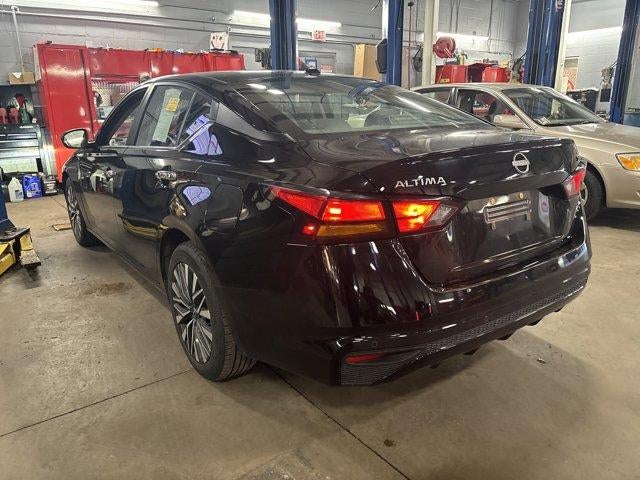 2023 Nissan Altima 2.5 SV Sedan