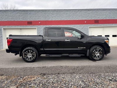 2021 Nissan Titan 4x4 Crew Cab SV