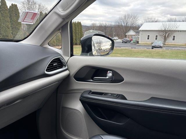 2024 Chrysler Pacifica Touring L FWD