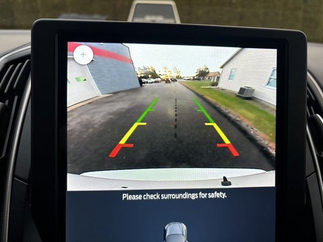 2022 Ford Edge SE AWD