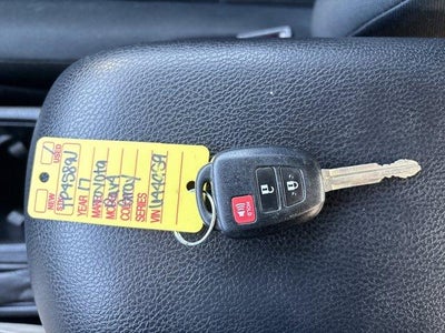 2017 Toyota RAV4 LE AWD (Natl)