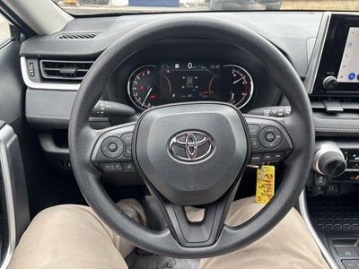 2025 Toyota RAV4 LE AWD (Natl)