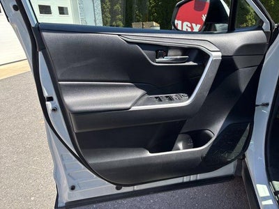 2020 Toyota RAV4 XLE AWD (Natl)