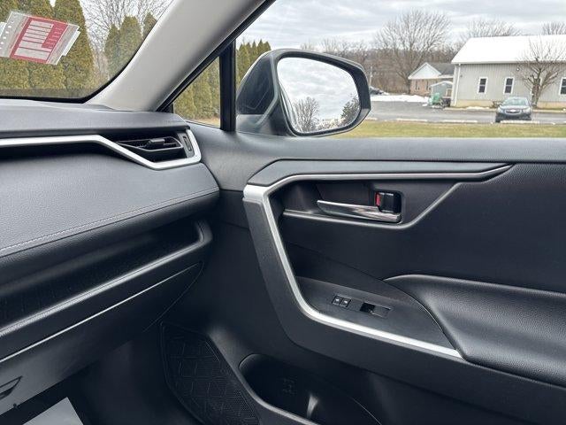 2021 Toyota RAV4 XLE AWD (Natl)