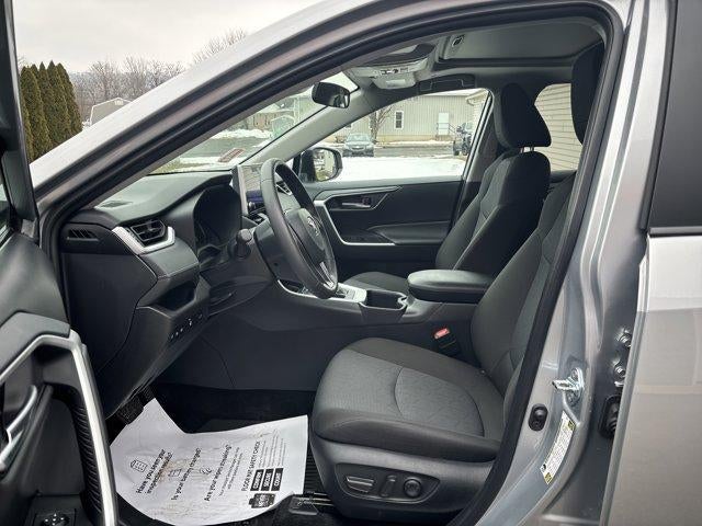 2025 Toyota RAV4 XLE AWD (Natl)