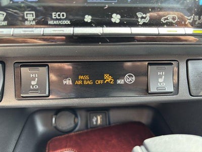 2025 Toyota RAV4 Hybrid XLE AWD (Natl)