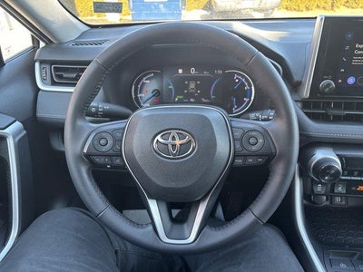 2023 Toyota RAV4 Hybrid XLE AWD (Natl)