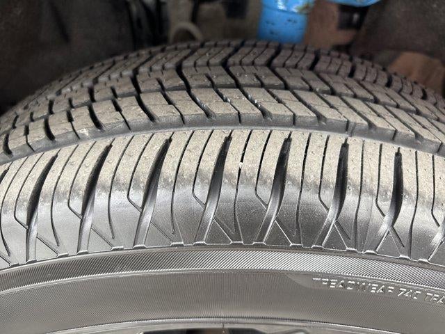 2023 Toyota RAV4 Hybrid SE AWD (Natl)