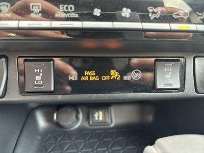 2023 Toyota RAV4 Hybrid SE AWD (Natl)