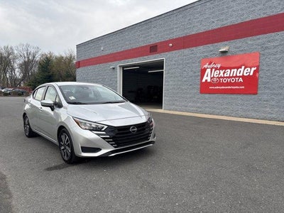 2025 Nissan Versa SV CVT