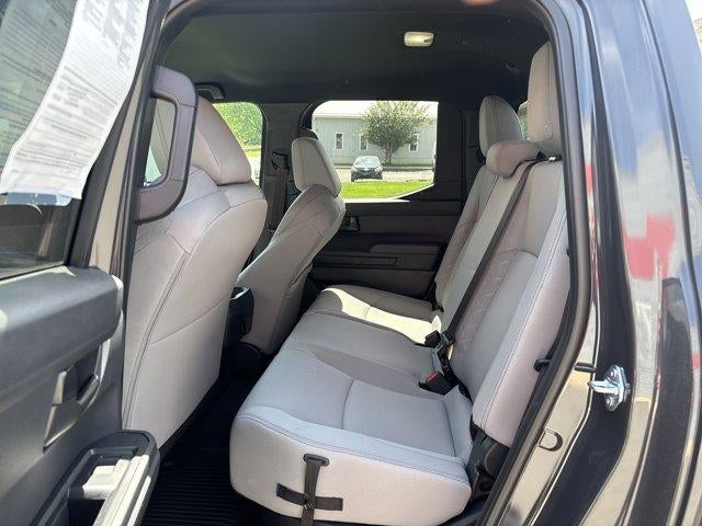 2026 Toyota Tacoma 2WD 2WD SR5 Double Cab 5' Bed AT (SE)