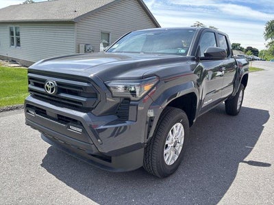 2026 Toyota Tacoma 2WD 2WD SR5 Double Cab 5' Bed AT (SE)